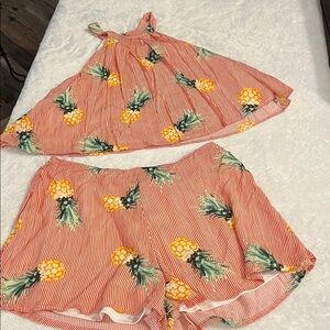 NWOT Crescent Orange and Yellow Pineapple Patterned Fabric Sz M